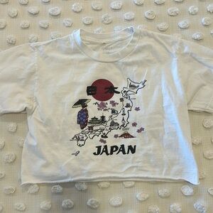 Brandy Melville Japan graphic tee